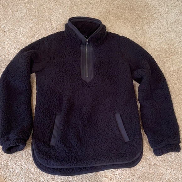 Abercrombie and Fitch Sherpa size S - Picture 1 of 2
